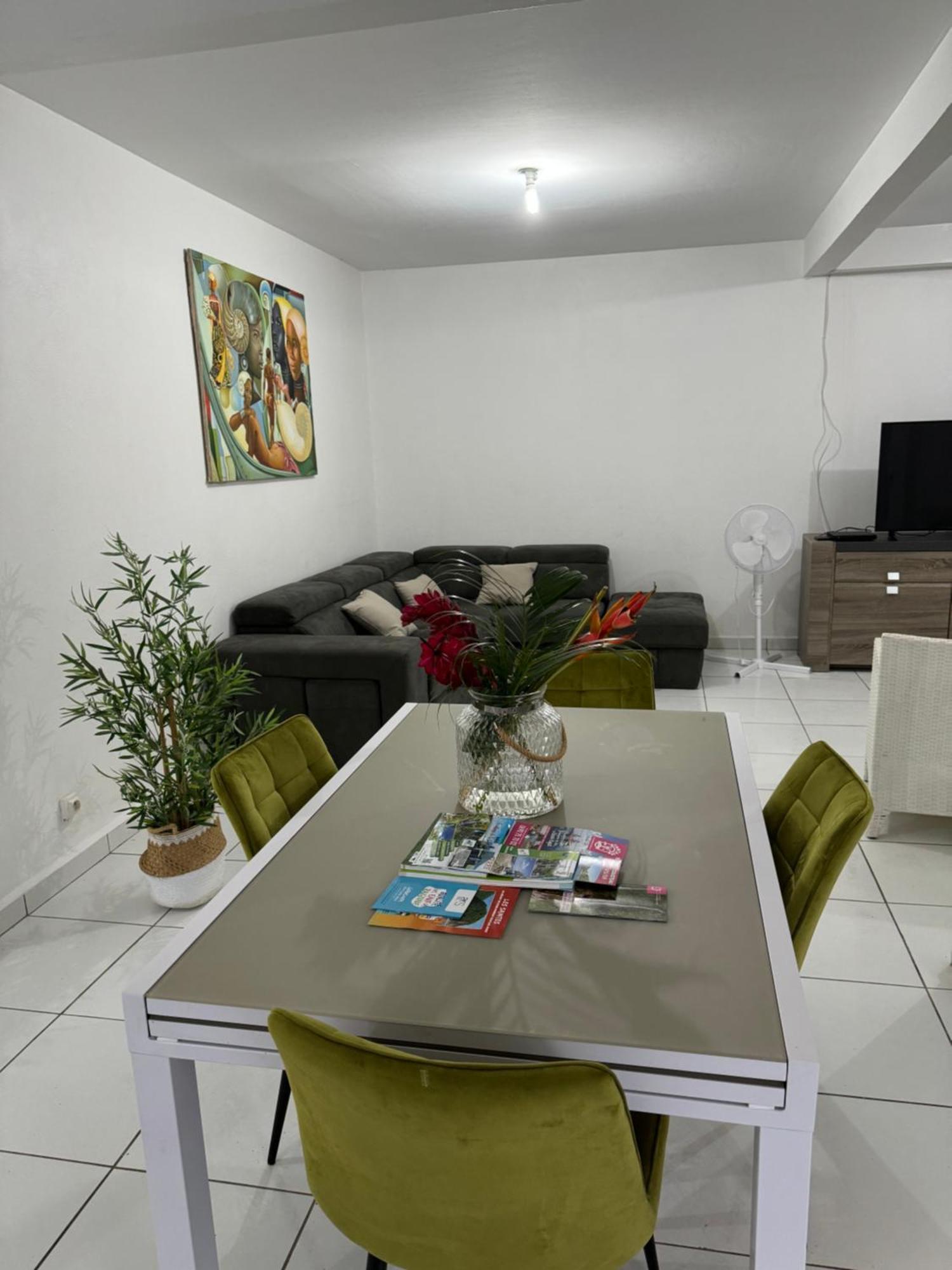 Domaine De La Villa D'Orge Vieux-Habitants Extérieur photo